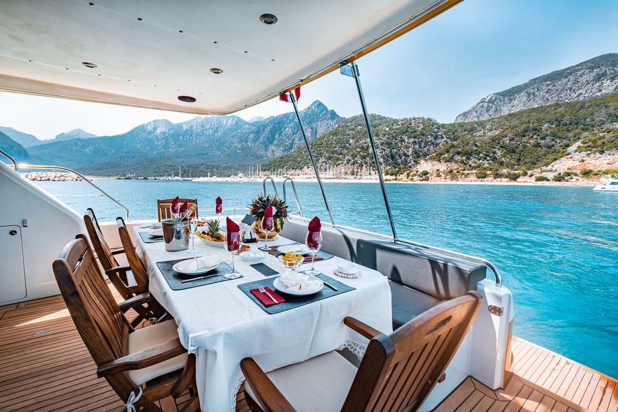 Food and drinks served on board